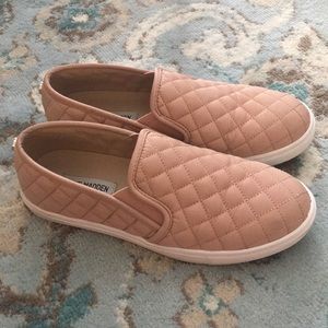 Steve Madden slip-ons